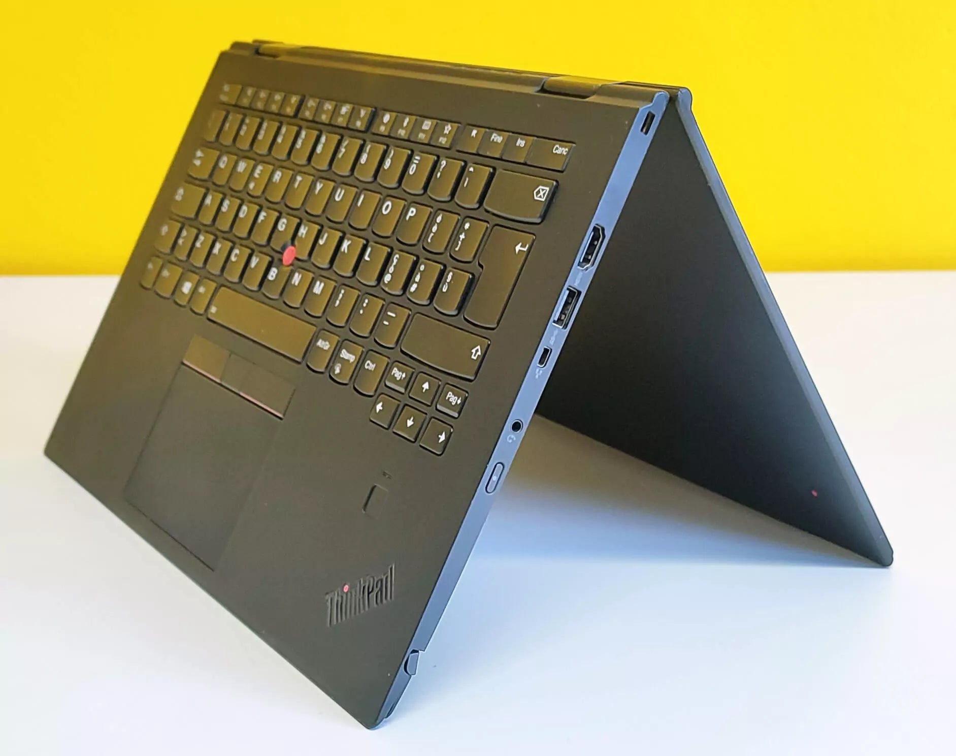 Lenovo ThinkPad X1 Yoga 2 Lenovo ThinkPad X1 Yoga 2